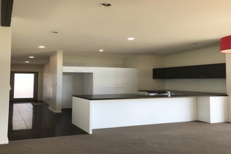 Photo of property in 32a Norcross Avenue, Henderson, Auckland, 0612