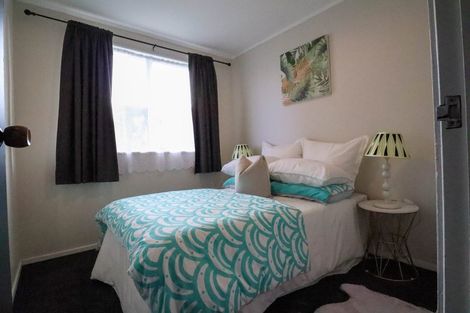 Photo of property in 2/72 Palmers Road, Clendon Park, Auckland, 2103