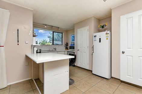 Photo of property in 278 Upper Orewa Road, Wainui, Silverdale, 0992