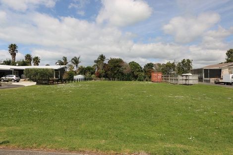 Photo of property in 16 Mylindas Road, Whakatiwai, Miranda, 2473