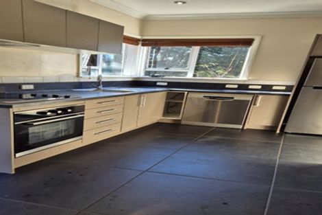 Photo of property in 22 Hampton Hill Road, Tawa, Wellington, 5028