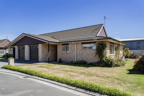 Photo of property in 3 Reeves Road, Rangiora, 7400