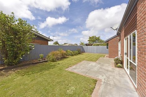 Photo of property in 6a Bentley Street, Russley, Christchurch, 8042