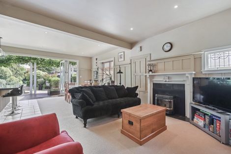 Photo of property in 35 Aylmer Street, Somerfield, Christchurch, 8024