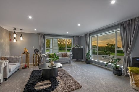 Photo of property in 2 Tutakarae Road, Kelvin Grove, Palmerston North, 4470