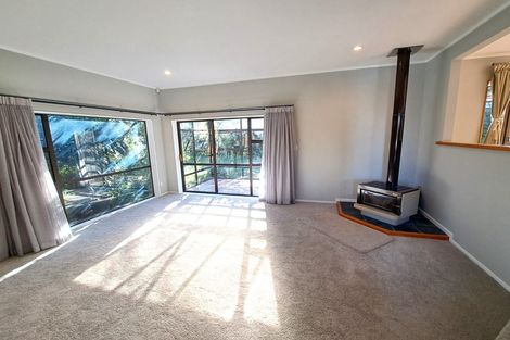 Photo of property in 6 Delisle Place, Windsor Park, Auckland, 0632
