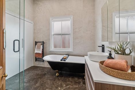 Photo of property in 15 Wellpark Avenue, Grey Lynn, Auckland, 1021