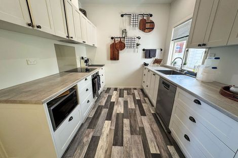 Photo of property in 301 Kaitangata Highway, Stirling, 9231