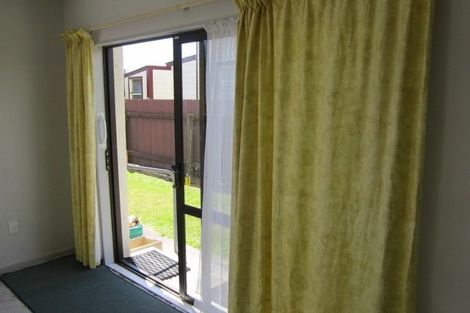 Photo of property in 9 Weraroa Road, Levin, 5510