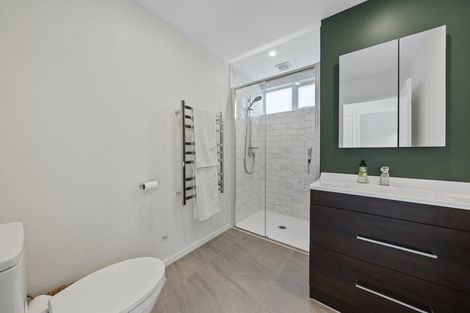 Photo of property in 2/90 Howard Road, Point Howard, Lower Hutt, 5013