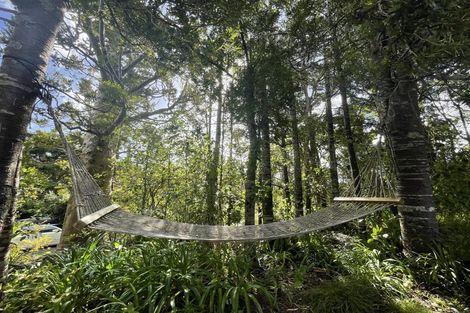 Photo of property in 60 Kauri Point Road, Laingholm, Auckland, 0604