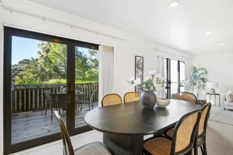 Photo of property in 2/100a Verran Road, Birkdale, Auckland, 0626