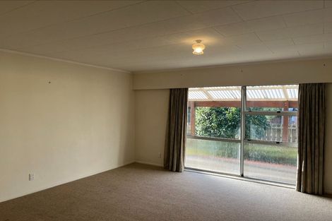 Photo of property in 2 Winslow Place, Levin, 5510