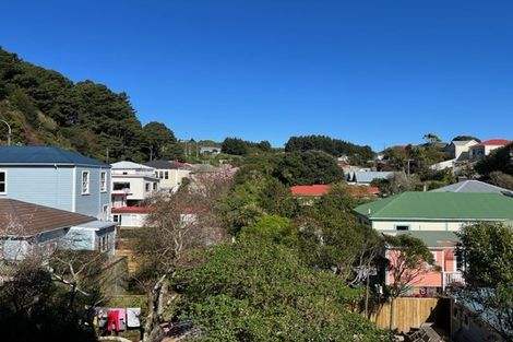 Photo of property in Beresford Apartments, 12/118 Russell Terrace, Berhampore, Wellington, 6023