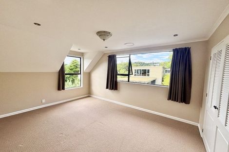 Photo of property in 1 Hobbit Lane, Pinehaven, Upper Hutt, 5371
