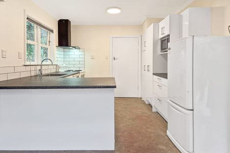 Photo of property in 50 Randwick Road, Northland, Wellington, 6012