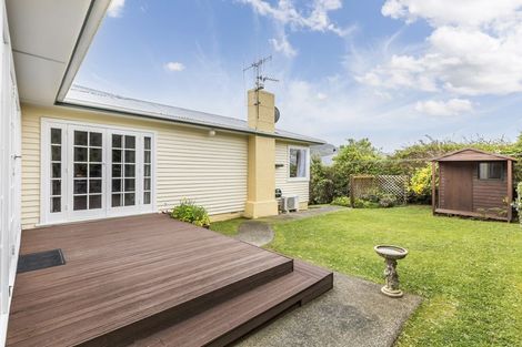 Photo of property in 63 Redwood Avenue, Tawa, Wellington, 5028