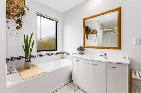 Photo of property in 11 Glengavel Grove, Papakowhai, Porirua, 5024