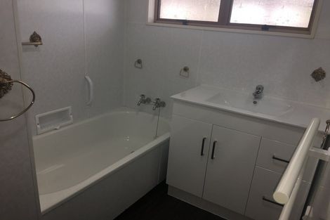 Photo of property in 2/30 Whitley Avenue, Ebdentown, Upper Hutt, 5018