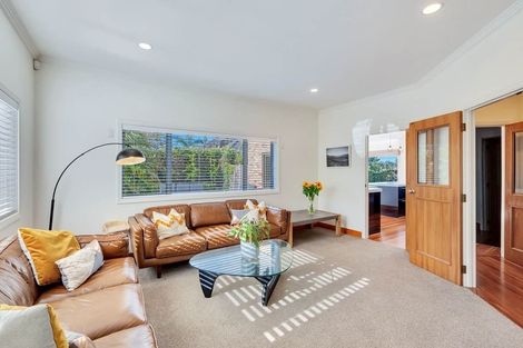 Photo of property in 16 Commodore Parry Road, Castor Bay, Auckland, 0620