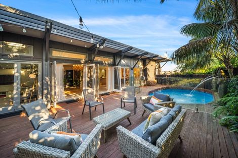 Photo of property in 129 Kaipara Road, Papakura, 2582