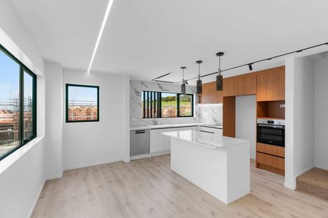 Photo of property in 20b Makomako Drive, Orewa, 0931