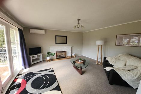 Photo of property in 28 Johnsview Terrace, Hillcrest, Hamilton, 3216