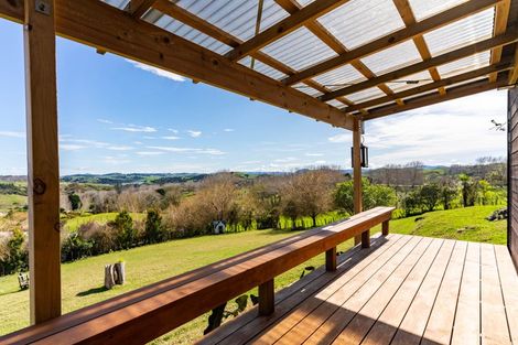 Photo of property in 956 Oneriri Road, Kaiwaka, 0573