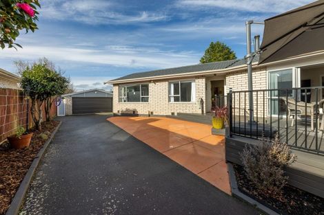 Photo of property in 24 Jenkins Avenue, Redwood, Christchurch, 8051
