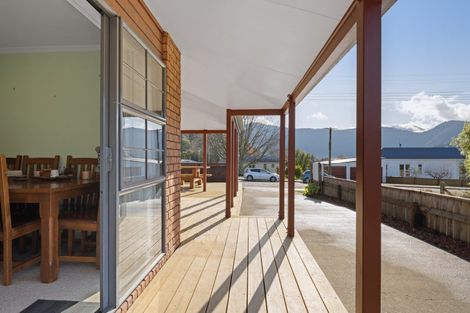 Photo of property in 17 Lawrence Street, Havelock, 7100