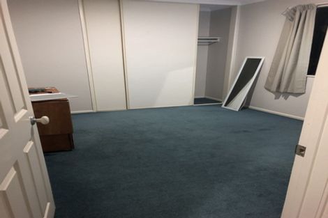 Photo of property in 2/26a Dallinghoe Crescent, Milford, Auckland, 0620