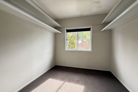 Photo of property in 607 Beach Road, Rothesay Bay, Auckland, 0630