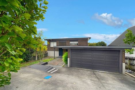 Photo of property in 229 Golf Road, Titirangi, Auckland, 0604