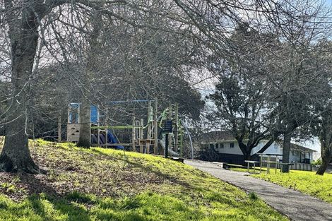Photo of property in 16 Zingaro Place, Massey, Auckland, 0614