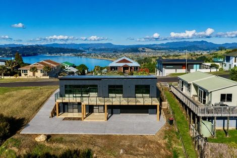 Photo of property in 116 Centennial Drive, Whitianga, 3510