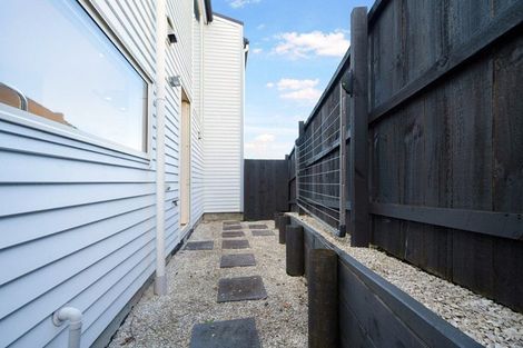 Photo of property in 24b Pipitea Place, Massey, Auckland, 0614