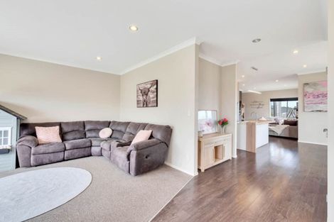 Photo of property in 135 Matua Road, Huapai, Kumeu, 0810