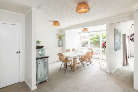 Photo of property in 53 Tiromoana Road, Raumati South, Paraparaumu, 5032