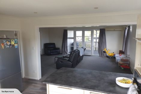 Photo of property in 19 Mahana Road, Paraparaumu Beach, Paraparaumu, 5032