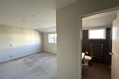 Photo of property in The Rise, 8/11 Hatfield Place, Albany Heights, Auckland, 0632