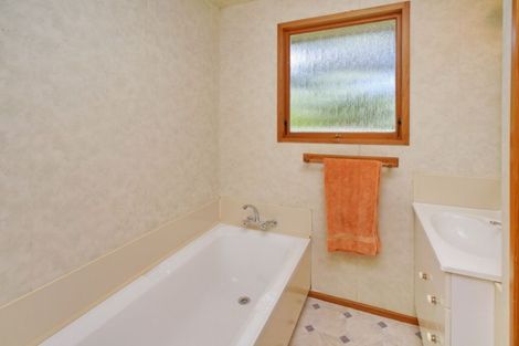 Photo of property in 3 Parsonage Road, Woodend, 7610