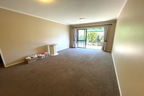 Photo of property in 4 Craiburn Street, Ranui, Auckland, 0612