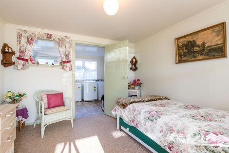 Photo of property in 3b Whitehouse Road, Titahi Bay, Porirua, 5022