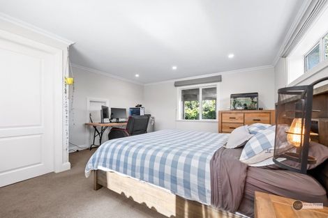 Photo of property in 10 Chestnut Grove, Maungaraki, Lower Hutt, 5010