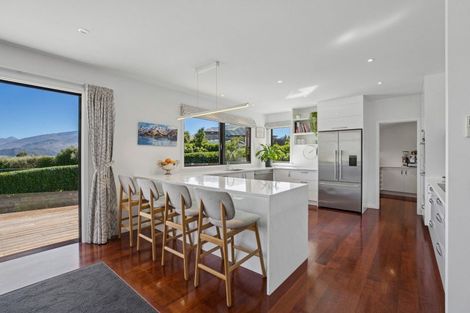 Photo of property in 314 Beacon Point Road, Wanaka, 9305