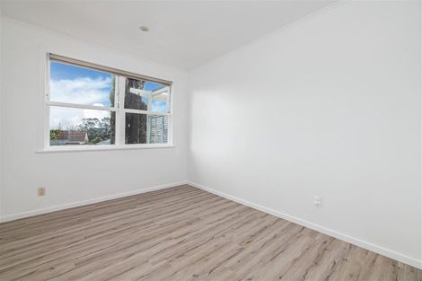 Photo of property in 68 Vodanovich Road, Te Atatu South, Auckland, 0610