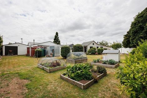 Photo of property in 121/123 High Street, Bulls, 4818