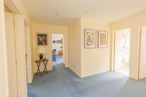 Photo of property in 6 Gresford Place, Churton Park, Wellington, 6037