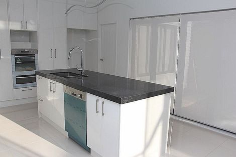 Photo of property in 15c Glendhu Road, Bayview, Auckland, 0629