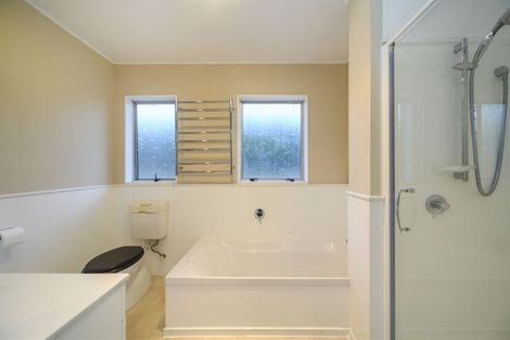 Photo of property in 15 Racecourse Road, Awapuni, Palmerston North, 4412